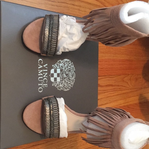 Vince Camuto Trumen Heels - Picture 3 of 5